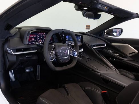 Used 2022 Chevrolet Corvette Stingray Premium Conv w/ Z51 Performance Package image 18