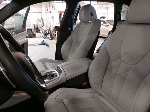 Used 2023 BMW X5 sDrive40i w/ Premium Package image 16