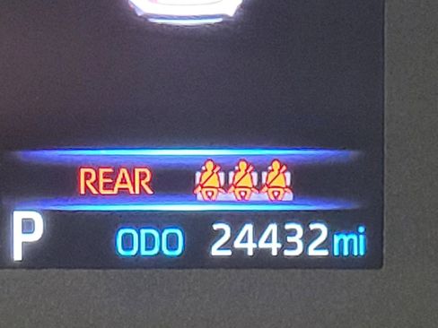 Used 2024 Toyota Corolla LE image 2