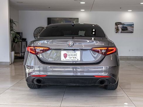 Used 2022 Alfa Romeo Giulia Ti AWD/4WD image 13