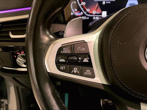 Used 2023 BMW M550i xDrive w/ Dynamic Handling Package image 22