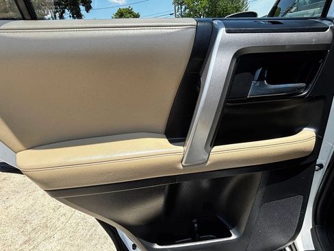Used 2018 Toyota 4Runner SR5 RWD image 22