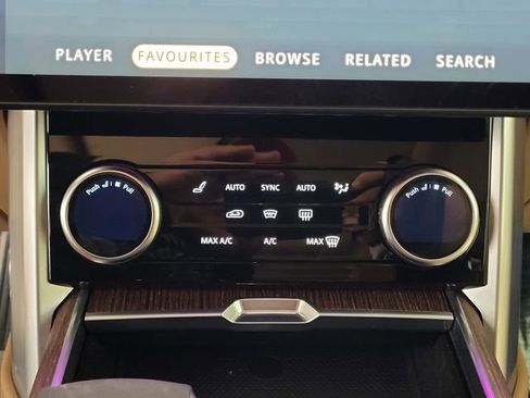 Used 2023 Land Rover Range Rover SE image 21