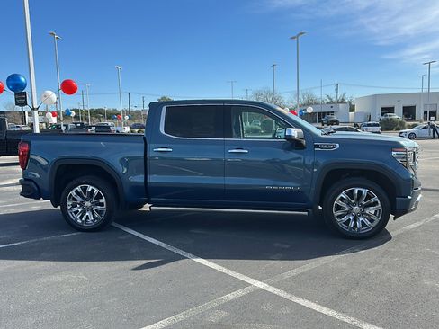 Used 2024 GMC Sierra 1500 Denali w/ Denali Reserve Package image 9