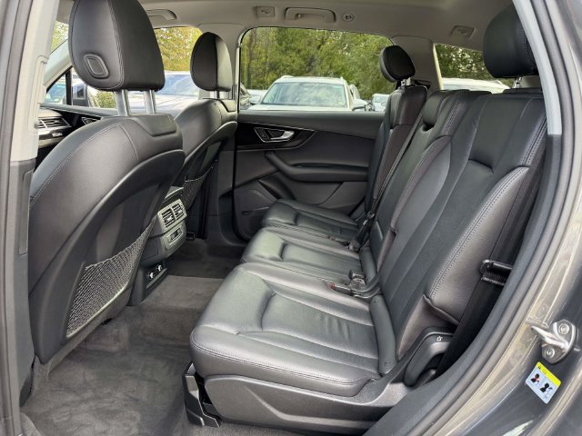 Used 2019 Audi Q7 3.0T Premium Plus w/ Premium Plus Package AWD/4WD image 11