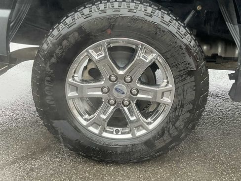 Used 2023 Ford F150 Lariat image 13