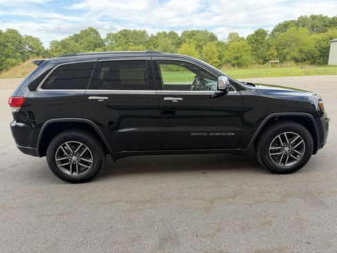 Used 2017 Jeep Grand Cherokee Limited w/ Luxury Group II AWD/4WD image 4
