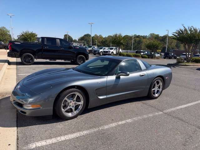 Used 2003 Chevrolet Corvette Coupe w/ Preferred Equipment Group RWD image 3