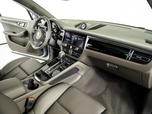 New 2026 Porsche Macan AWD/4WD image 25