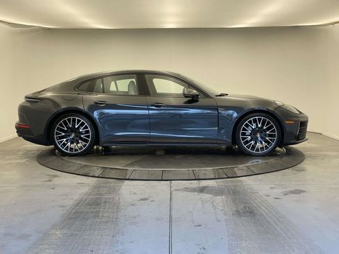 Used 2024 Porsche Panamera 4 image 8