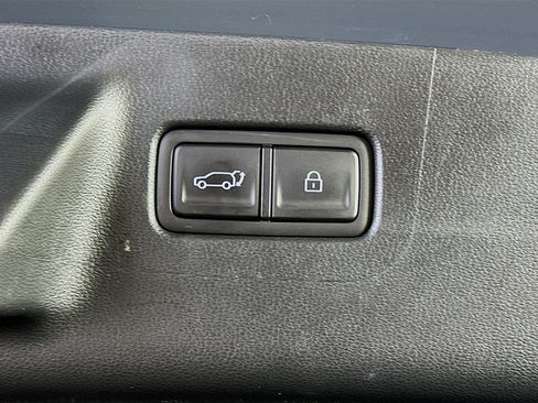 Used 2025 Hyundai Santa Fe SEL FWD image 30