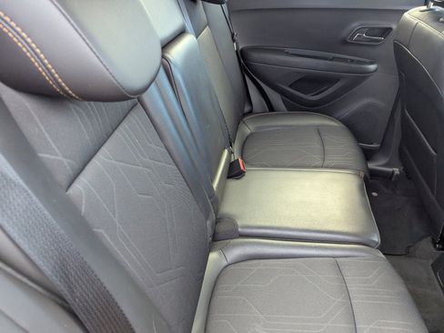 Used 2018 Chevrolet Trax LT w/ Sun & Sound Package image 13