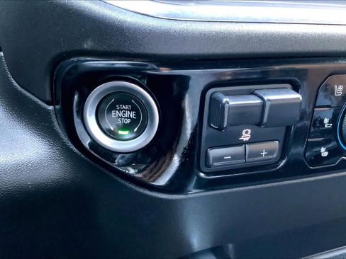 Used 2024 Chevrolet Silverado 3500 High Country image 34