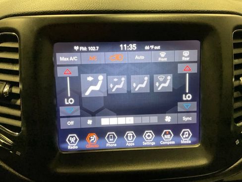 Used 2020 Jeep Compass Trailhawk AWD/4WD image 24