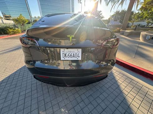 Used 2024 Tesla Model Y Long Range RWD image 5