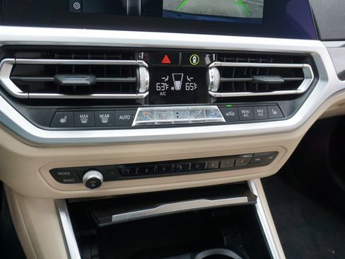 Used 2020 BMW 330i Sedan w/ Driving Assistance Package image 19