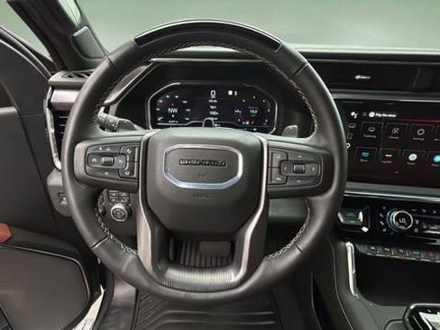 Used 2025 GMC Sierra 1500 Denali Ultimate AWD/4WD image 11