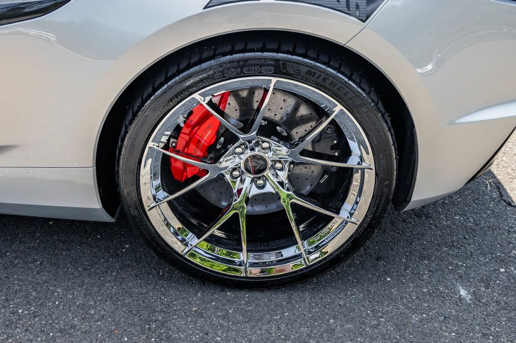 Used 2023 Chevrolet Corvette Z06 w/ Z07 Performance Package RWD image 16