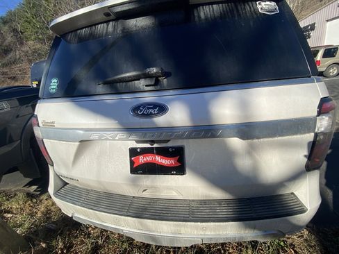 Used 2019 Ford Expedition Platinum image 3