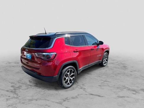 Certified 2025 Jeep Compass Limited AWD/4WD image 7