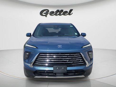 Used 2025 Buick Enclave Preferred image 8