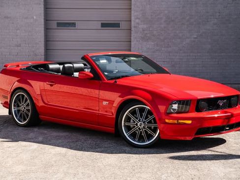 Used 2006 Ford Mustang GT Premium RWD image 37