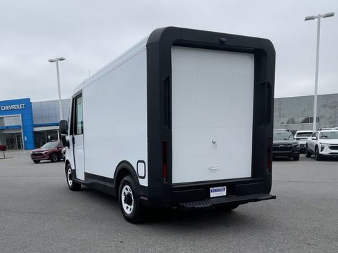 New 2025 Chevrolet Brightdrop 400 image 43