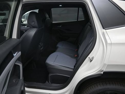 New 2026 Volkswagen Tiguan SE R-Line AWD/4WD image 11