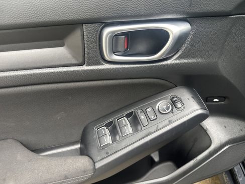 Used 2023 Honda Civic Sport image 7