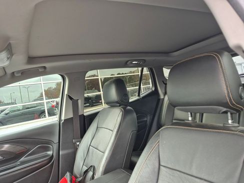 Used 2018 GMC Terrain SLT w/ Infotainment Package II image 12