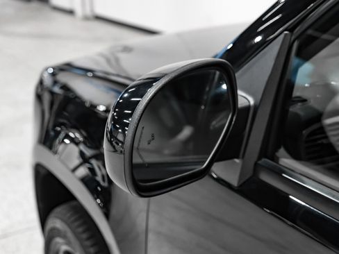 Used 2013 GMC Yukon Denali image 42