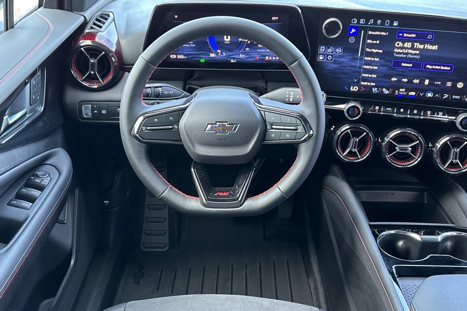 New 2025 Chevrolet Blazer EV RS AWD/4WD image 14
