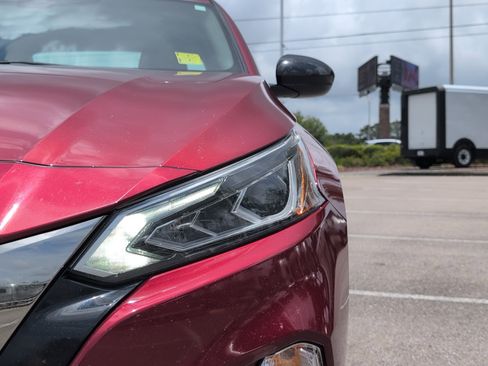 Used 2022 Nissan Altima 2.5 SR FWD image 13