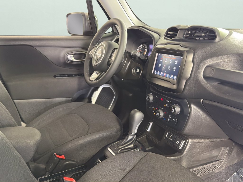 Used 2021 Jeep Renegade Latitude FWD image 34