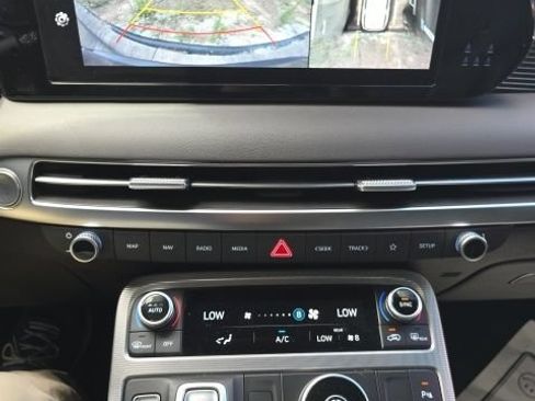 Used 2024 Hyundai Palisade Calligraphy FWD image 11