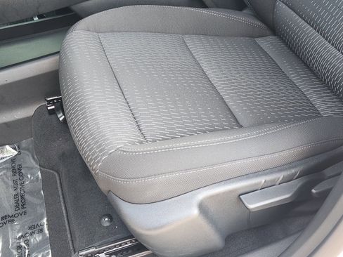 Used 2026 Chevrolet Equinox LT FWD image 24
