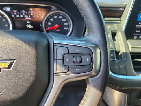 Used 2021 Chevrolet Tahoe Premier w/ Premium Package image 22