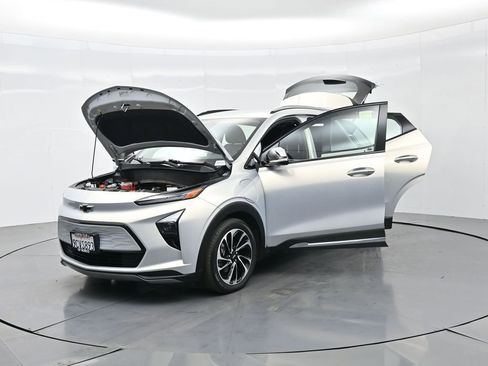 Used 2023 Chevrolet Bolt EUV Premier image 34