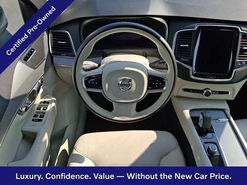 Certified 2025 Volvo XC90 B5 Core w/ Climate Package AWD/4WD image 12