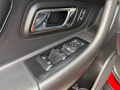 Used 2013 Ford Taurus SHO AWD/4WD image 24