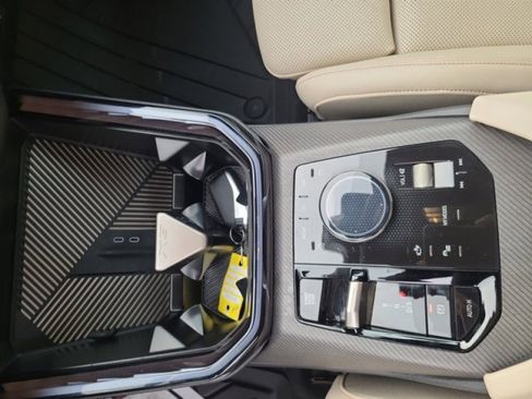 Used 2025 BMW X3 xDrive30i w/ Premium Package image 15