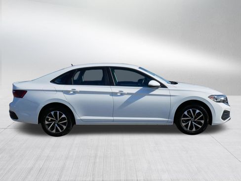 Used 2024 Volkswagen Jetta S image 8