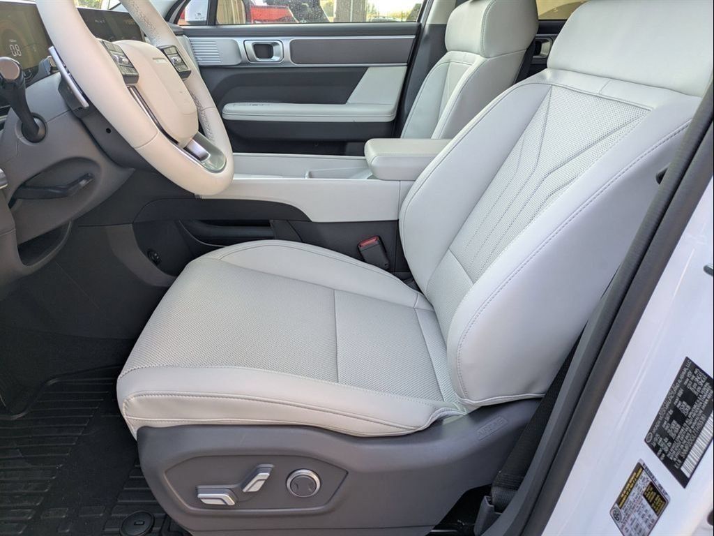 Used 2026 Hyundai Santa Fe SEL AWD/4WD image 9