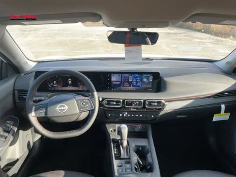 New 2026 Nissan Sentra SR w/ SR Premium Package FWD image 14