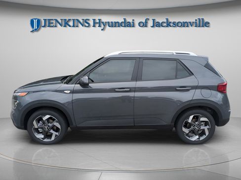 New 2026 Hyundai Venue SEL FWD image 6