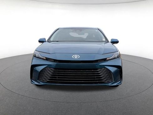 Used 2025 Toyota Camry LE w/ Convenience Package FWD image 9