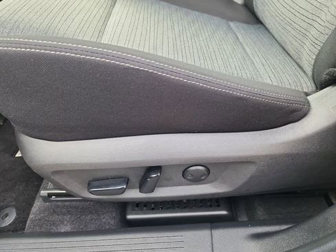 Used 2023 Nissan Rogue SV image 13