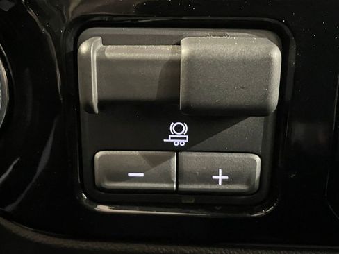 Used 2026 Chevrolet Silverado 1500 RST AWD/4WD image 29