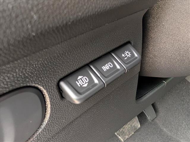 Used 2023 Buick Envision Avenir AWD/4WD image 36