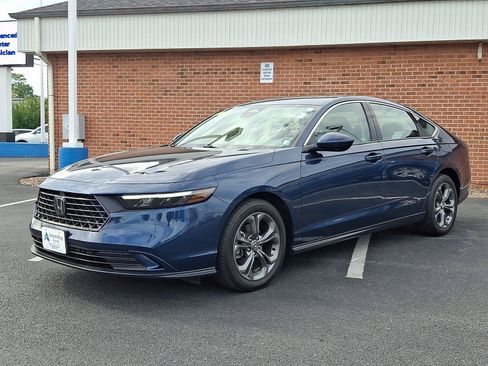 Used 2024 Honda Accord EX image 3